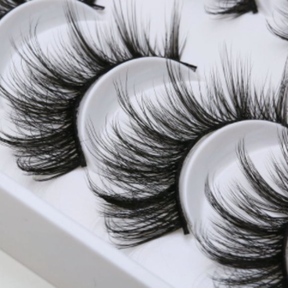 High Quality 3D Dramatic Lashes💄 - Picture 3 of 8
